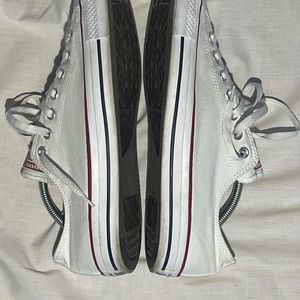 White Chuck Taylor Converse low top Sz 11